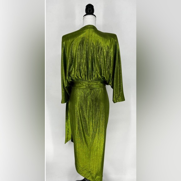 Only worn once | Size 8 | Like new | Metallic fabric | - Picture 5 of 5